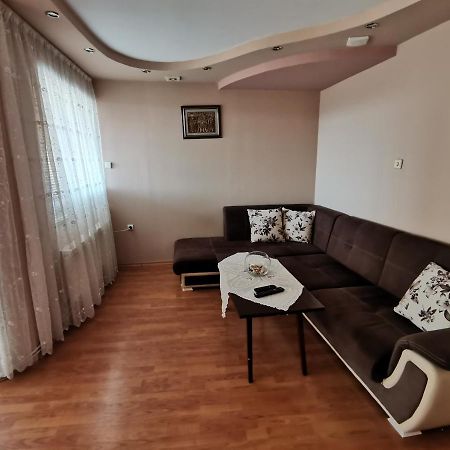 Central Apartment Targovishte Εξωτερικό φωτογραφία