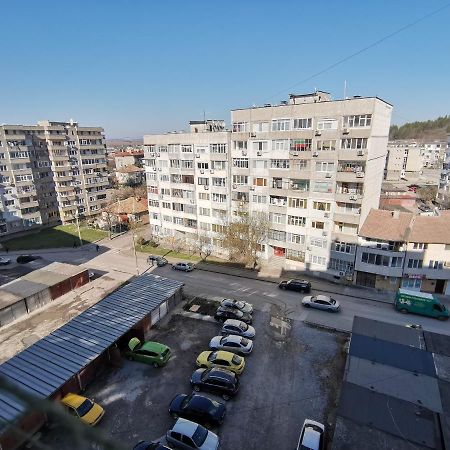 Central Apartment Targovishte Εξωτερικό φωτογραφία