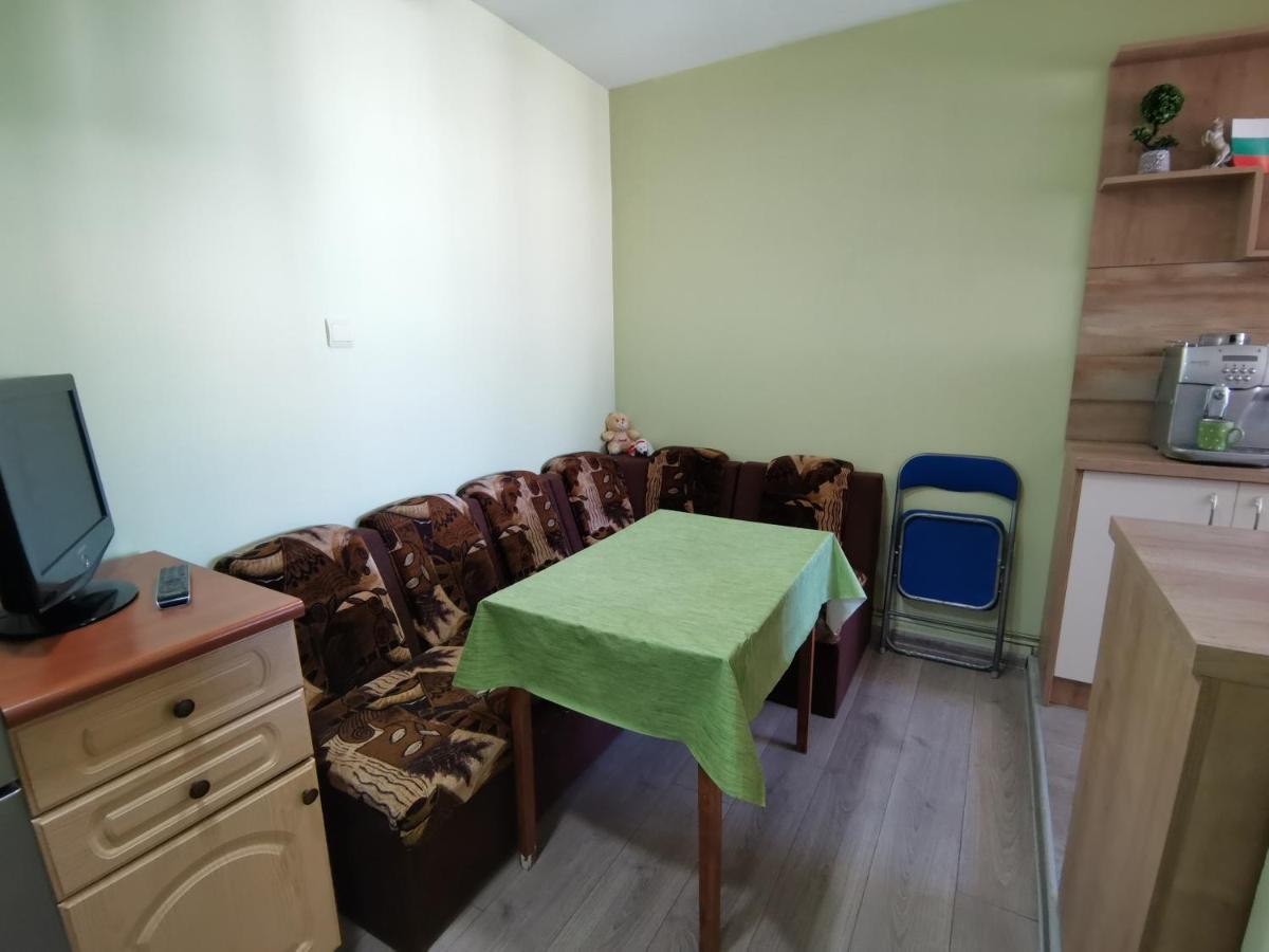 Central Apartment Targovishte Εξωτερικό φωτογραφία
